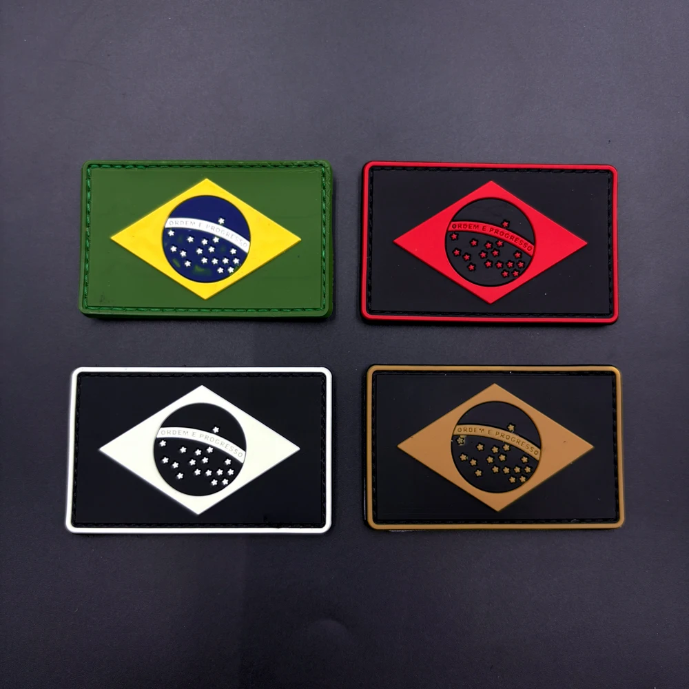 

A Flag-Patterned Pvc Patch Badge Sticker with Hook Fastener on the Back, Suitable for Bags, Backpacks, Vests, and Clothing Decoration, Embroidered Patch Sticker Made of Soft Rubber