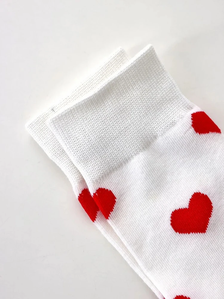 1/2 Pair Women Heart-Shaped Round Neck Socks Fashionable And Versatile Cartoon Solid Color Heart-Shaped Breathable Casual Socks image 4