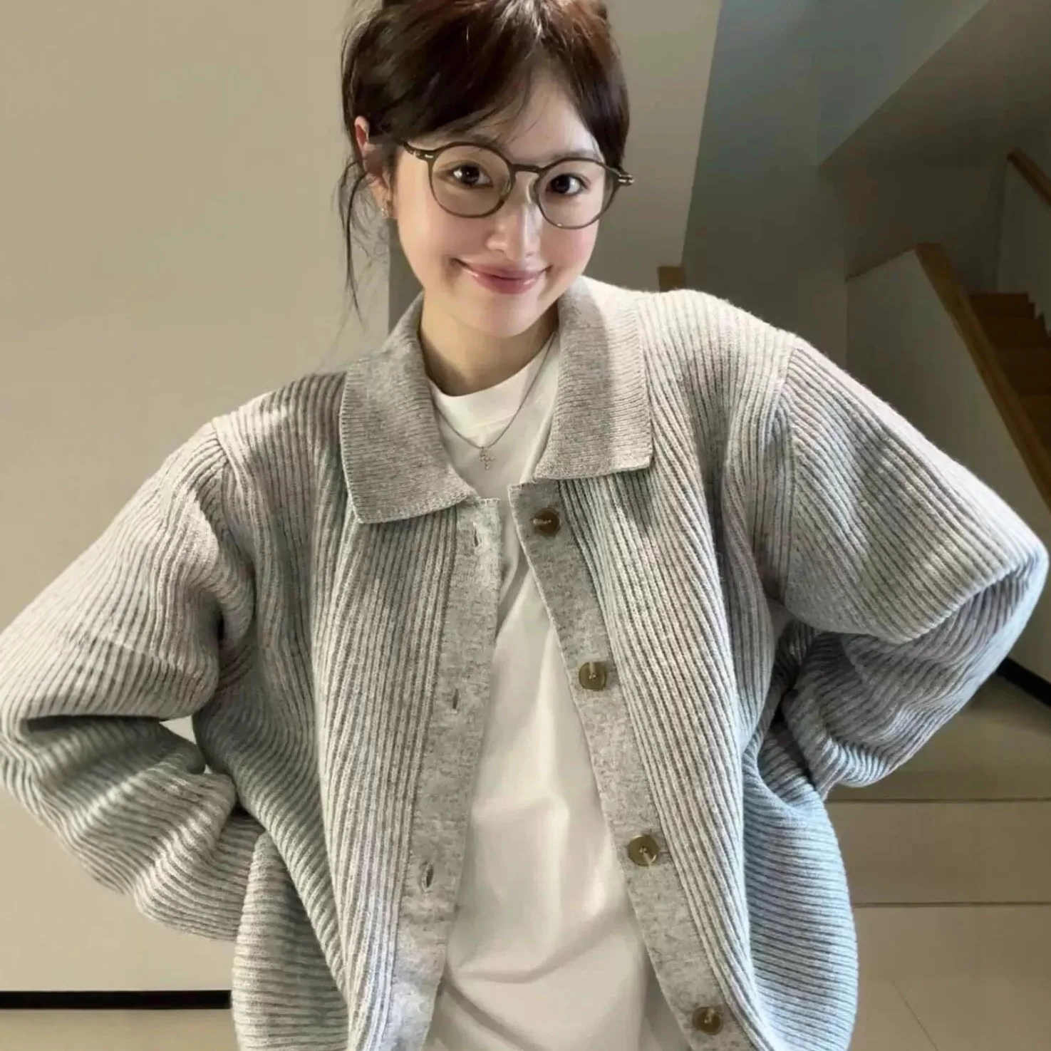 

Корейский повседневный стиль, серый однобортный свитер с лацканами для женщин, свободный и универсальный вязаный кардиган для женщин