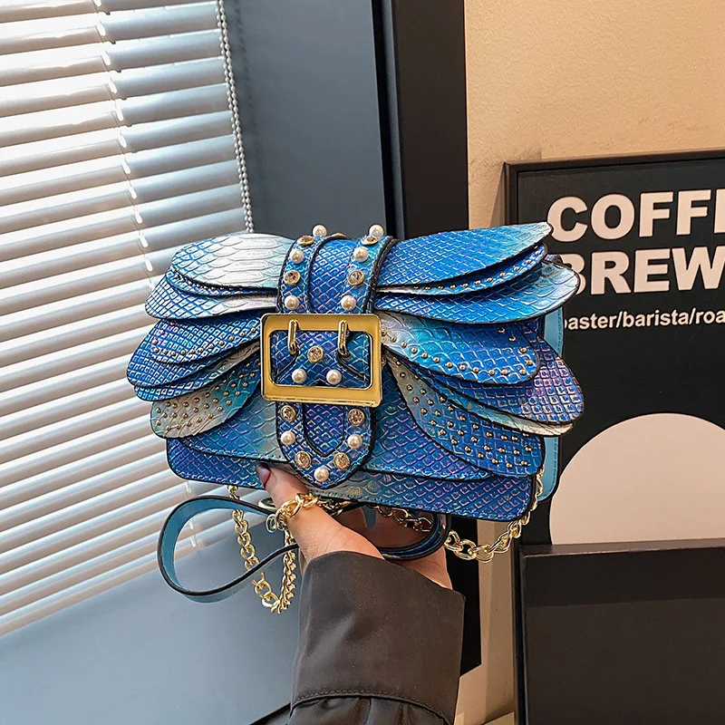 

Women's Fashion Crossbody Bag Rivet Butterfly Wing Design Handmade Small Square Chain Shoulder Bag High-Value Commute Accessory