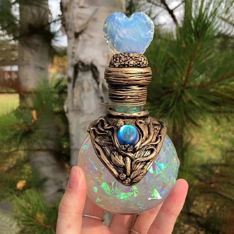 Resin Moon Magic Potion Bottle for Cosplay Halloween Decor Black Wizard and Witch Costume Props Creative Desk Ornaments