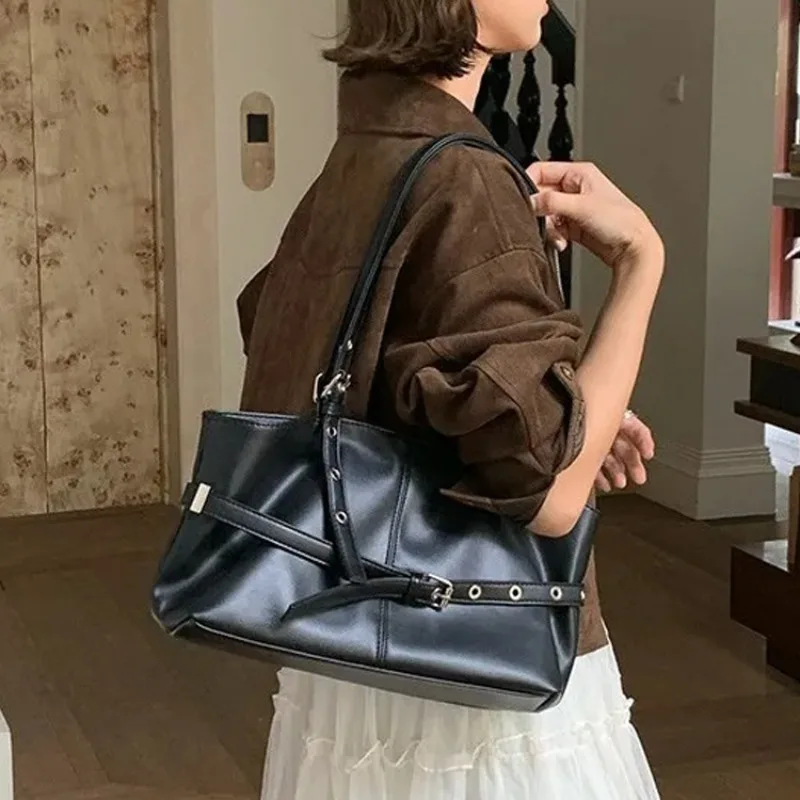 

Large Capacity Women's PU Leather Shoulder Bag Motorcycle Style Belt Design Hot Girl Underarm Tote Casual Female Handbags