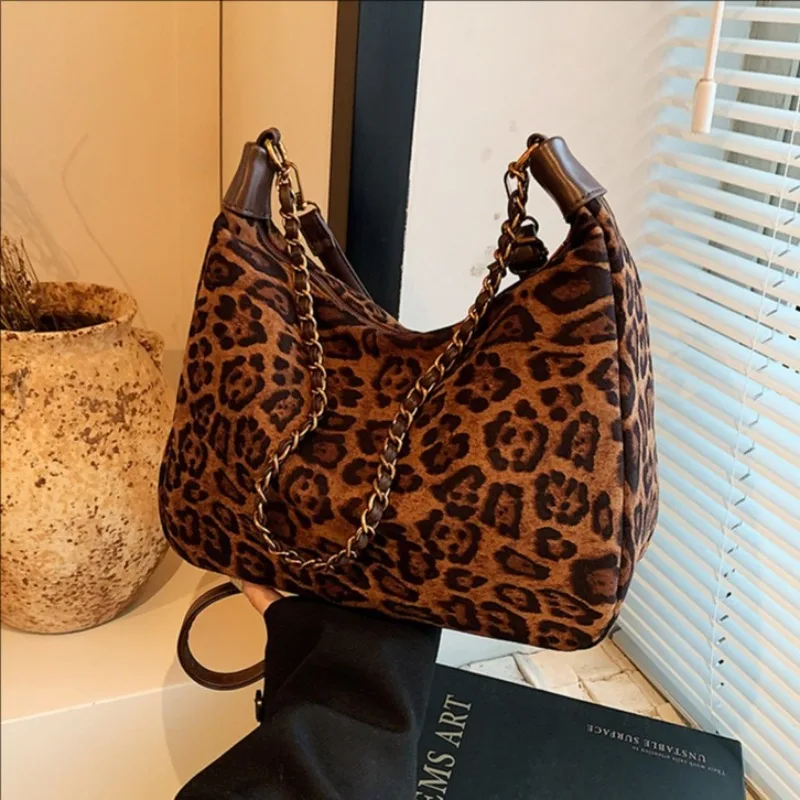 

2025 New Luxury Leopard Print Tote Bag for Women Designer High Quality Crossbody Shoulder Bag Fashion Retro Chain Bag for Daily