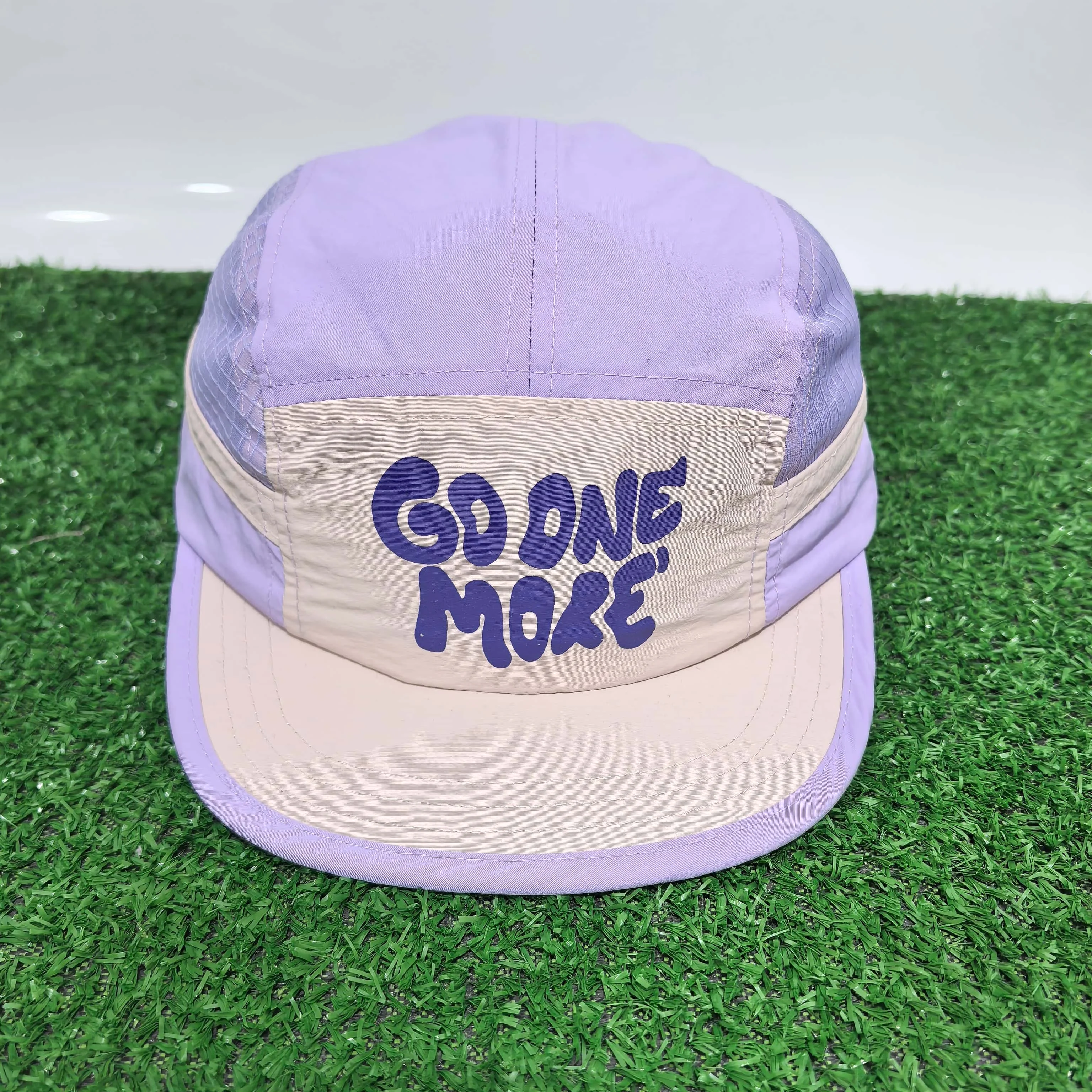 Bestseller GO ONE MORE Buchstaben-Print 5-Panel-Kappe Schnell Trocknende Mesh-Splicing Baseballkappe Outdoor-Sport Laufmützen für Männer und Frauen – Detail 2