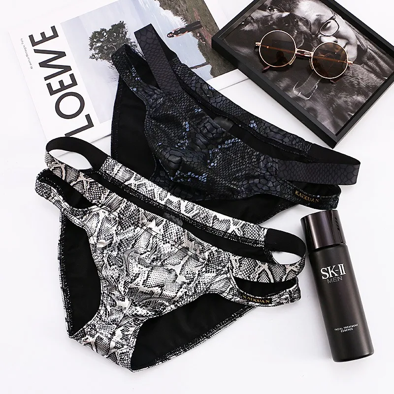 2pcs Men's Underwear Hollowed Out Triangle Faux Snakeskin Pattern Python Printed Type Man Briefs