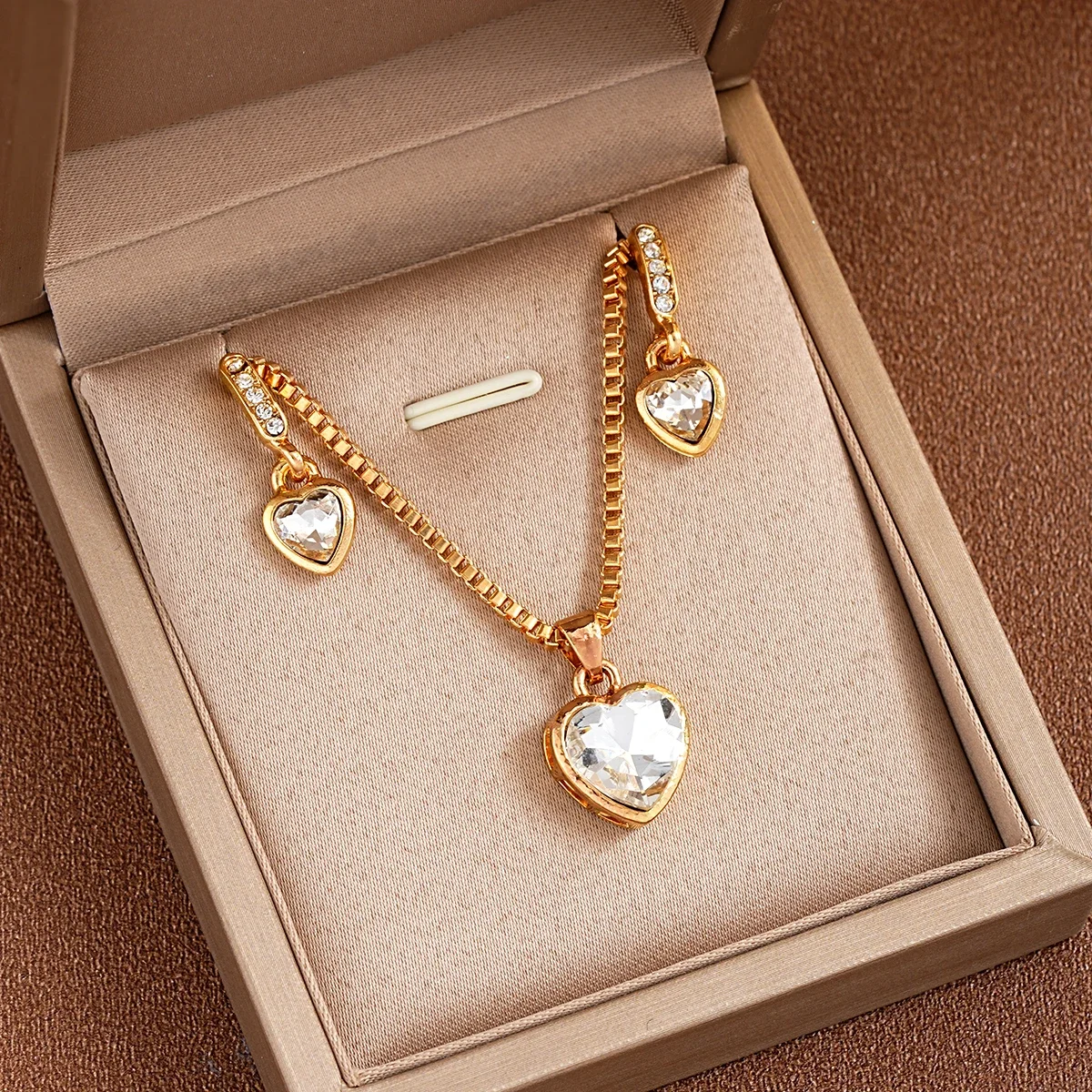 

3 Pcs Heart Pendant Jewelry Set Of Earring Pendant Necklace For Women Exquisite Fashion Rhinestone Double Heart Jewelry Set Gift
