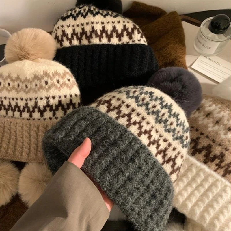 Berretto in maglia Fair Isle - Modello nordico con fodera termica e paraorecchie, cappello invernale slouchy per donna Natale