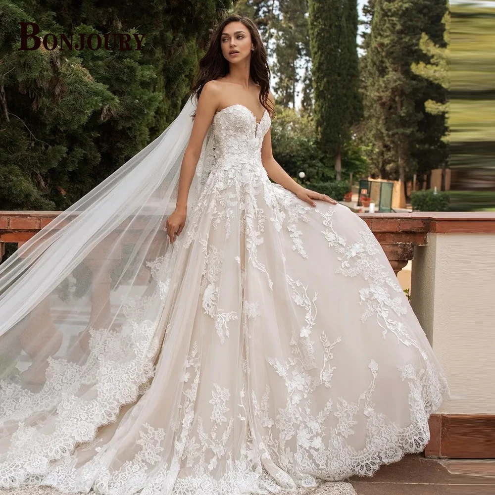 

Customized Charming Wedding Dress for Women Sleeveless A-line Button Appliques Sweetheart Court Train Robe De Mariee