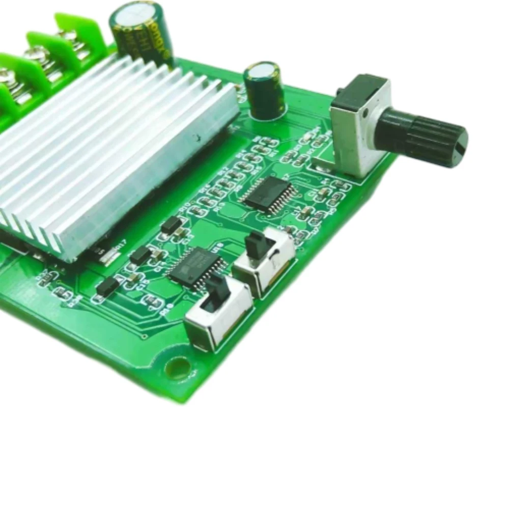 

3 Phase Brushless Motor Driver DC6-20V 10A DC Motor Control Board 200W Motor Controller No Hall with Reverse Protection