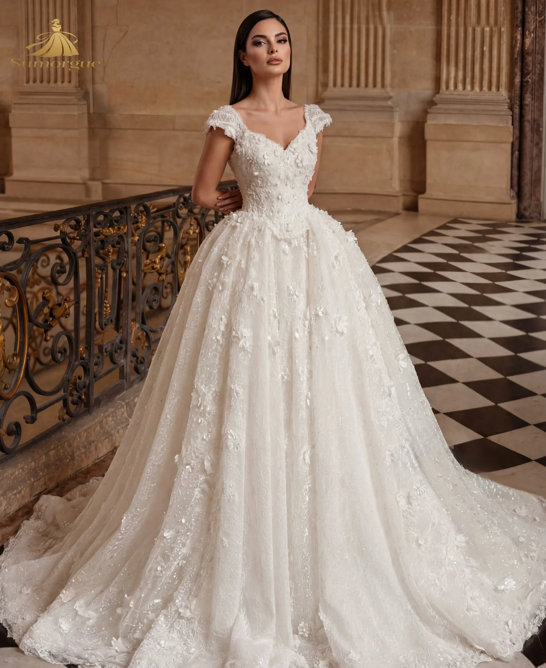 Elegant Wedding Dress Sweetheart Neck Sleeveless Bridal Gowns Appliques Beaded Sweep Train Dress Vestidos De Novia Customized