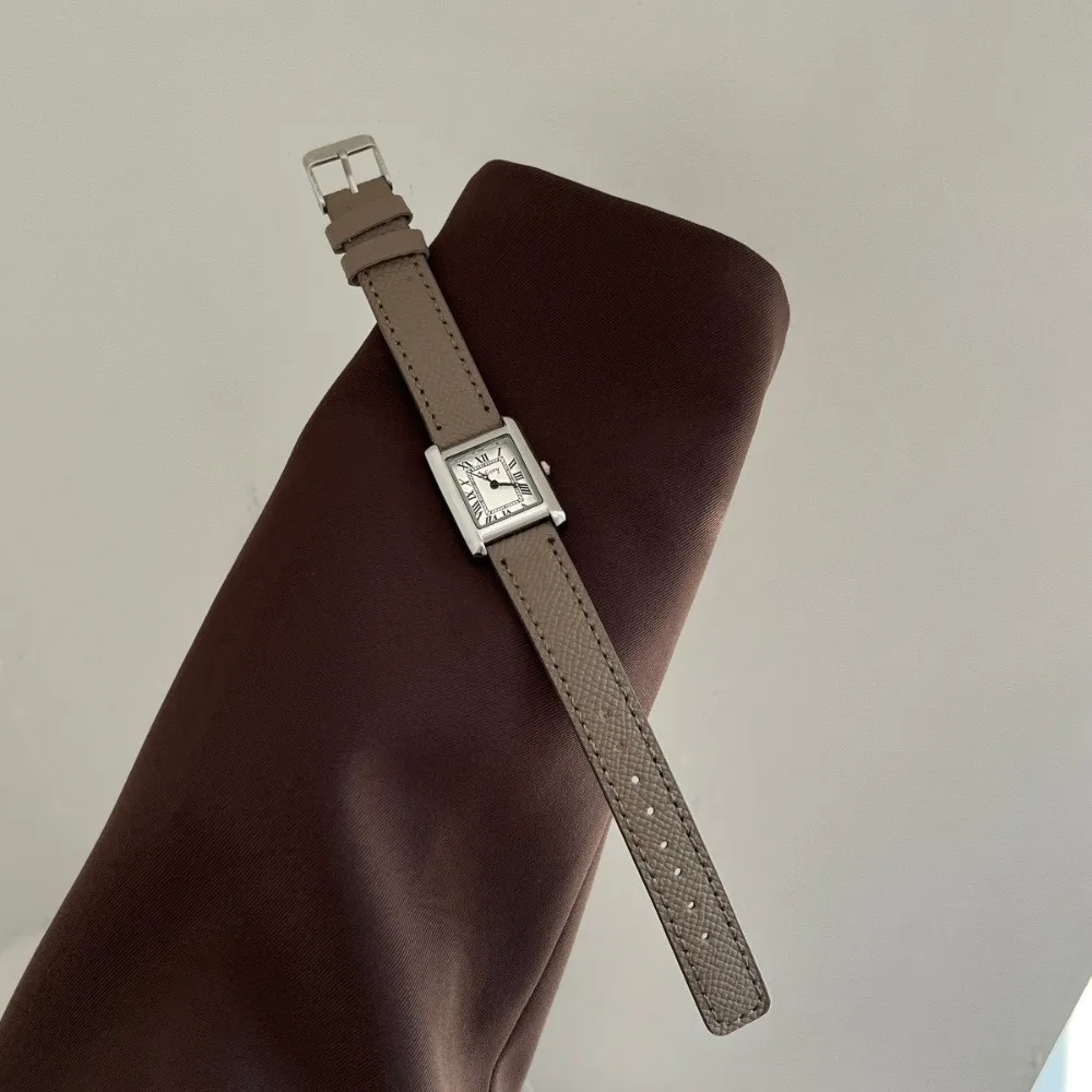 Elegant Precise Women’s Watch Minimalist Elegant Leather Strap Watches Versatile Water Resistant Quartz Watch Female Business