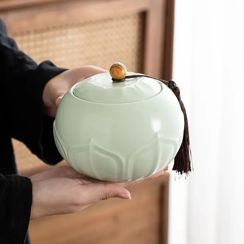 Large-capacity tea storage tank, ceramic moisture-proof sealed jar, small half-catty empty tank.