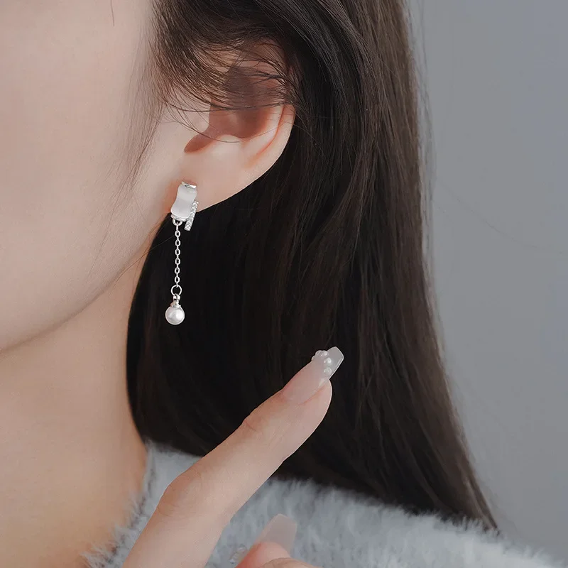 QianNiu Elegant Bamboo Knot Pearl Fringe Earrings Minimalist Luxury Design for Women Timeless Versatile Jewelry Accessories