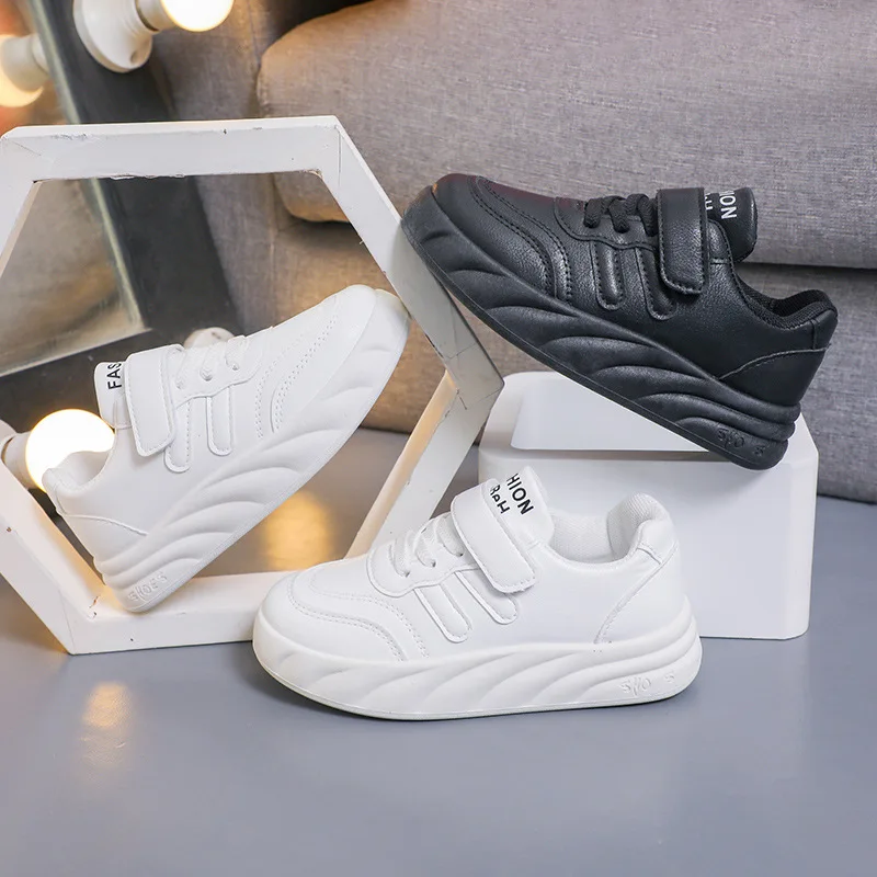 

Весенняя спортивная обувь для мальчиков, новые легкие кроссовки для учащихся начальной школы на мягкой подошве для бега для детей и девочек