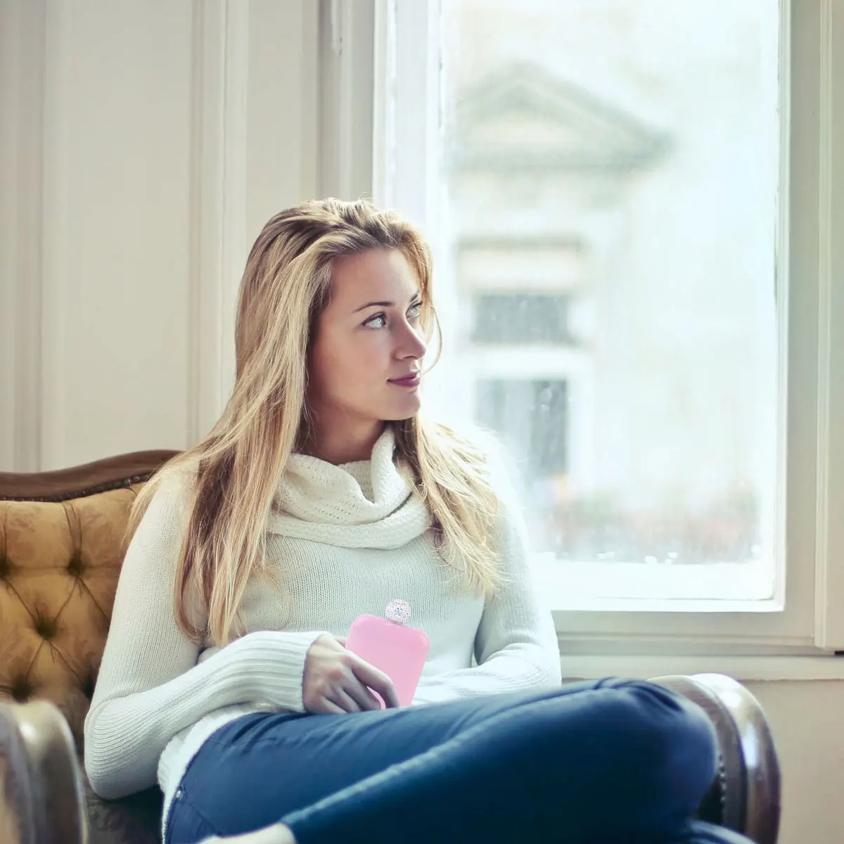 

Portable Small Wine Flask Stainless Steel Mini Bottle Women Rhinestone Design Travel Wine Container Bar Tool Kitchen Barware