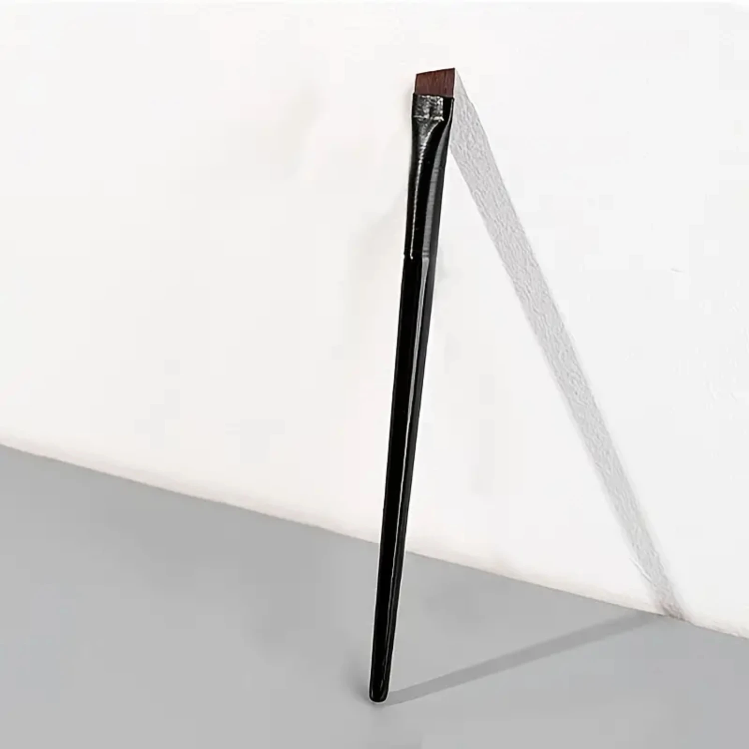 Achieve Flawless and Precise Brows and Eyes with this Professional Grade Ultra Fine Angled Eyebrow and Eyeliner Makeup Brush - E