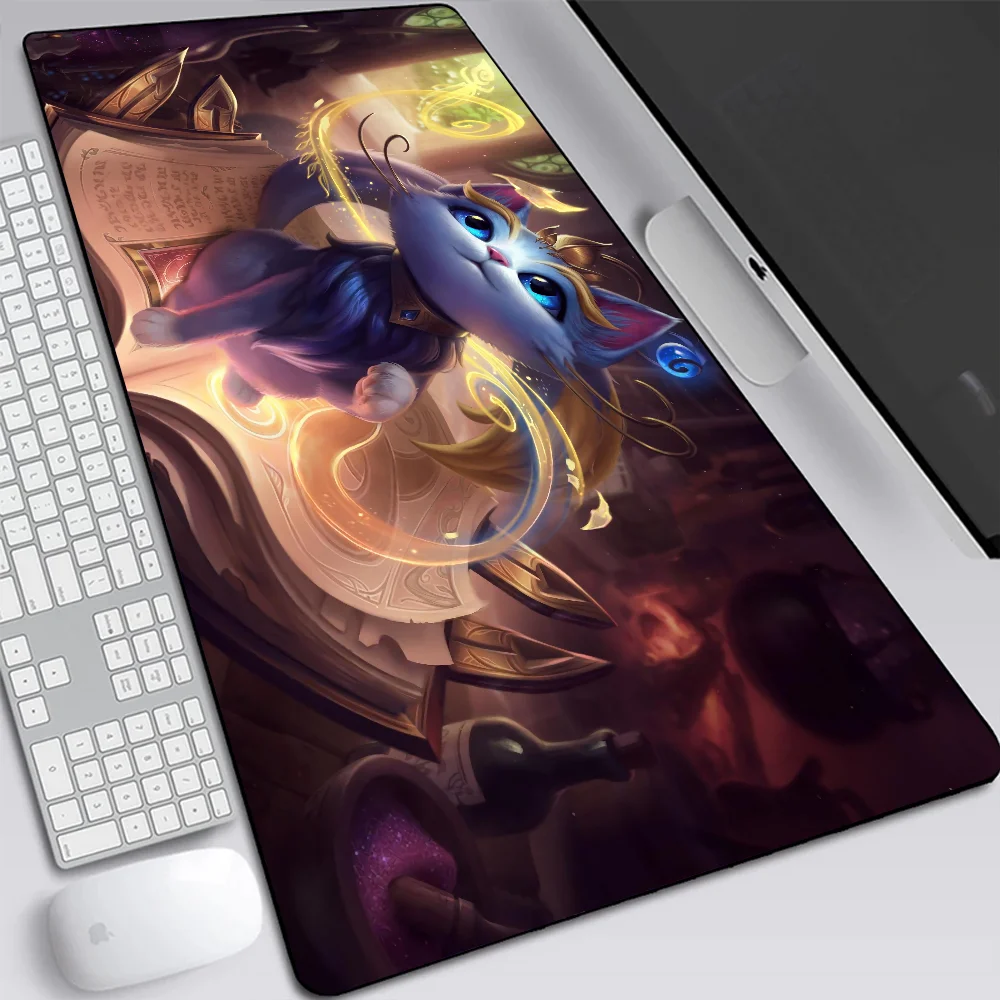 League of Legends Yuumi Large Gaming Mouse Pad Computer Laptop Mousepad Keyboard Pad Desk Mat PC Gamer Mouse Mat Office Mausepad