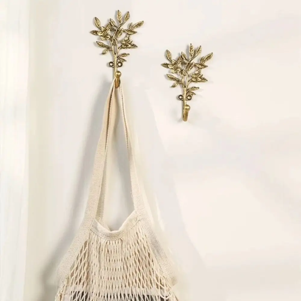 Golden Finish Leaf Shaped Wall Hooks Sturdy Alloy Elegant Design Decorative Hanger Set Stable Structure Strong Bearing