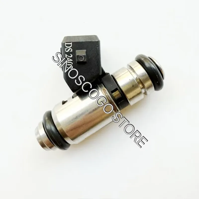 Fuel Injector for CFMOTO 650MT 650NK Motorcycle CF650-3C 650TR CF250T-8 0700-171000 0700-171100