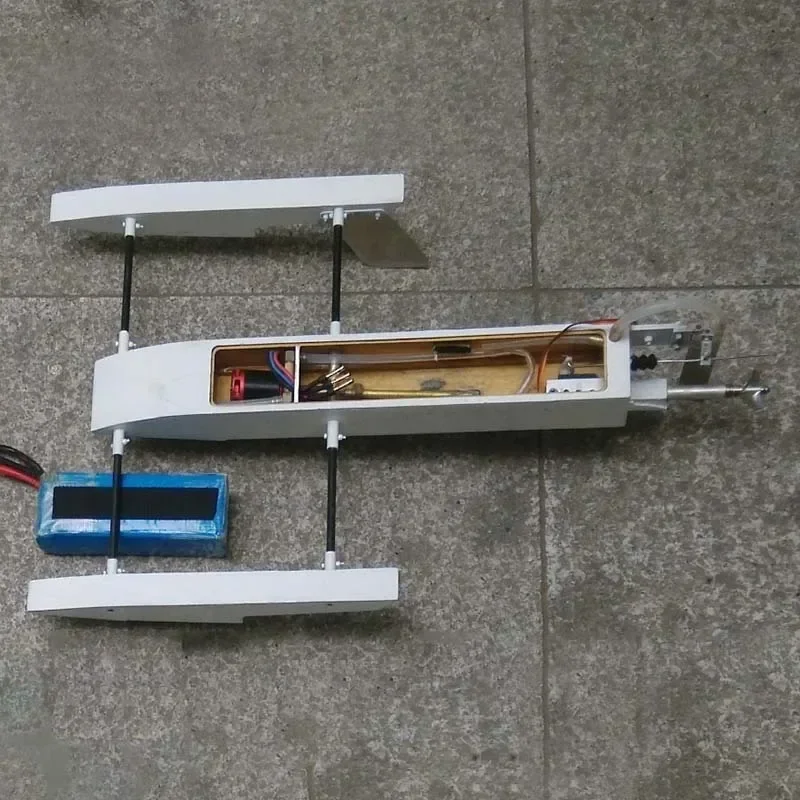 Remote Control Speed Boat Model Mini Shrimp Boat Model Toy DIY Racing Speed Boat Model Shrimp Boat Electric Wooden Boat Model