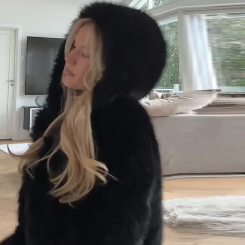 Cappotto vintage da donna in pelliccia sintetica di lusso con cappuccio a maniche lunghe giacca addensata 2025 autunno inverno moda High Street Lady soprabito