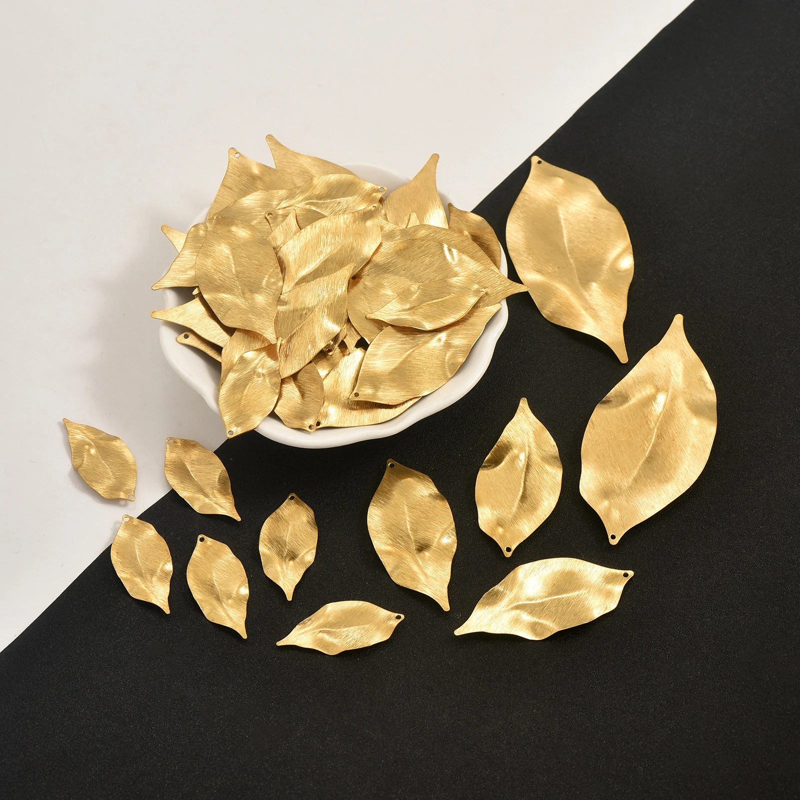 6pcs Original Brass DIY Jewelry Accessories Retro Single Hole Brushed Leaf Pendant Jewelry Making Components