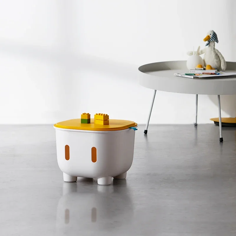 Sgabello portaoggetti per bambini Base in gomma antiscivolo Design a fumetti Panca in plastica addensata Organizzatore di giocattoli per bambini Boxobject Object