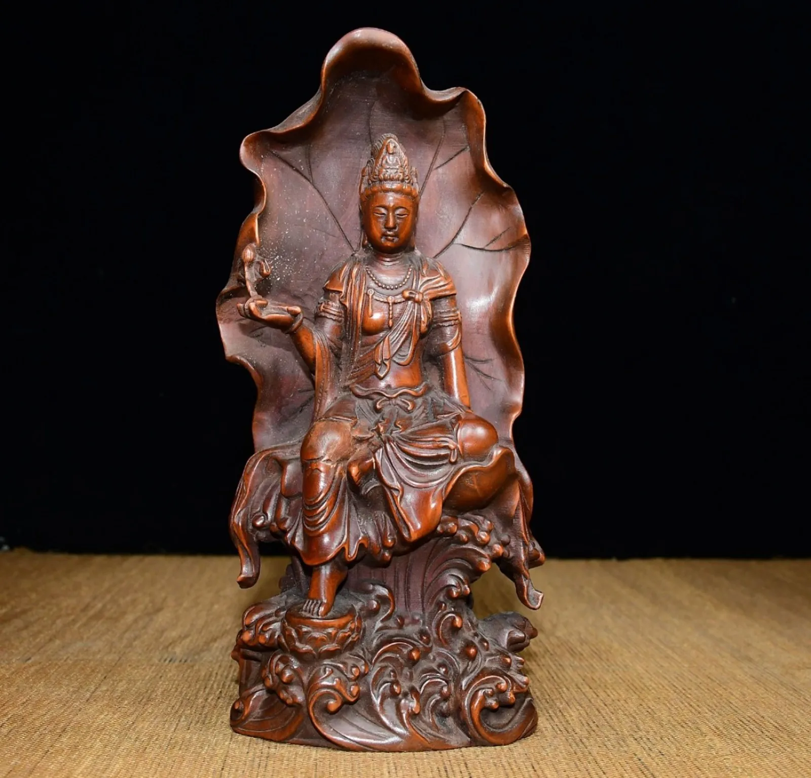 Figurine en bois de buis, statue de Guanyin, sculpture de feuille de lotus, Compassion Home