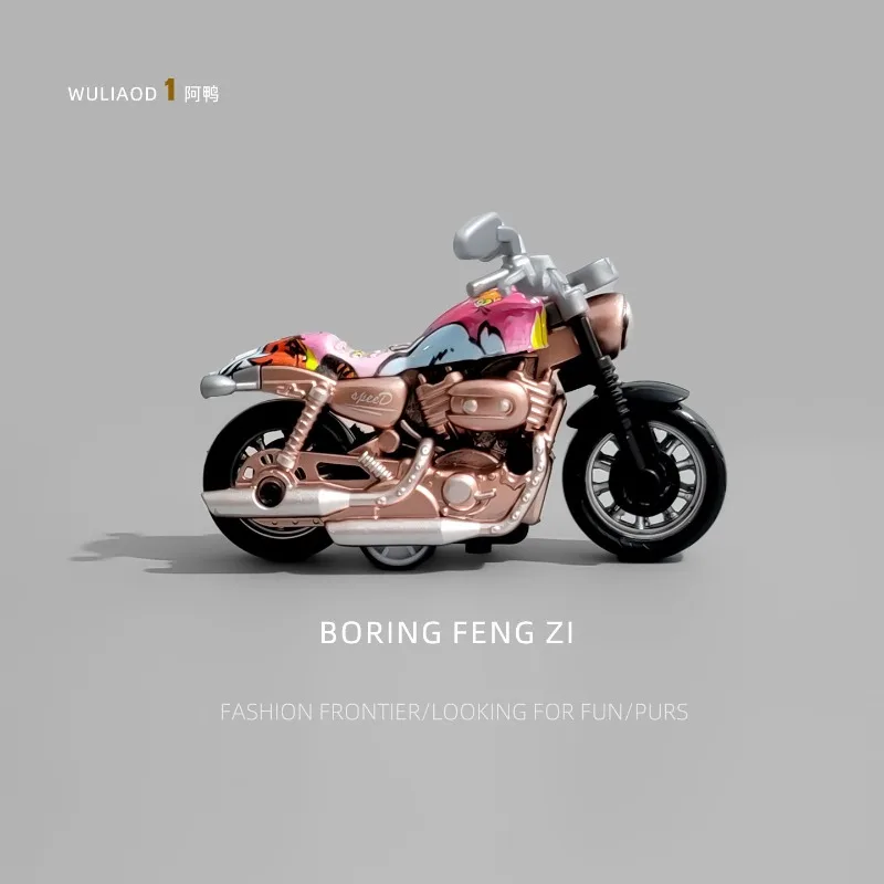 Piccolo ornamento per moto Piccolo ornamento da tavolo per computer Sistema di guarigione Tirare indietro l'ornamento della stazione mobile