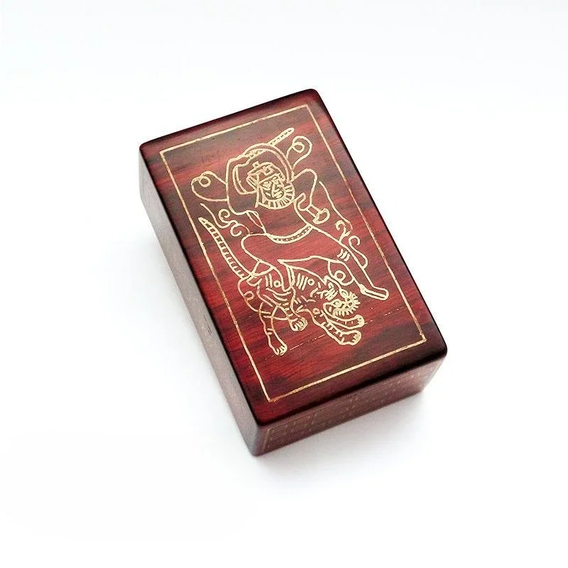 Dragon Tiger Governor Zhao Gongmingqian and Wanshun Baiqianli Bafang Token Leaf Red Sandalwood Handle