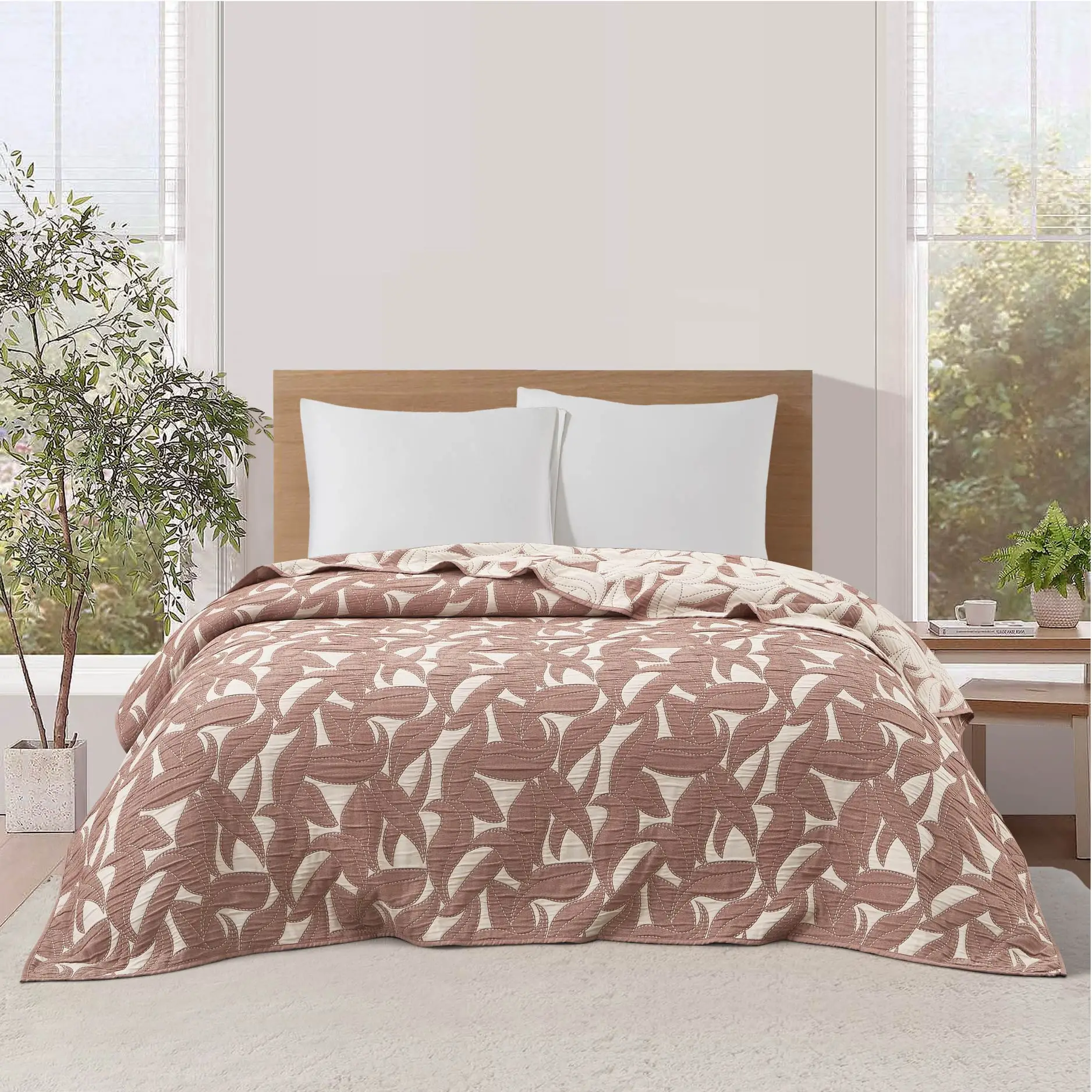 Floral Quilt Flowers Rust Paisly Floral 100% Polyester Quilts, Full/Queen - Breathable, Hypoallergenic, Antimicrobial