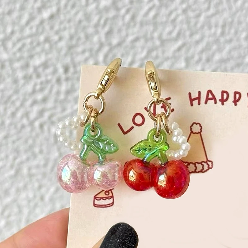 Rustic style Fresh and Sweet Crystal Cherry Keychain Strawberry Pearl Chain Bag Pendant Coin Purse Earphone Case Small Charm