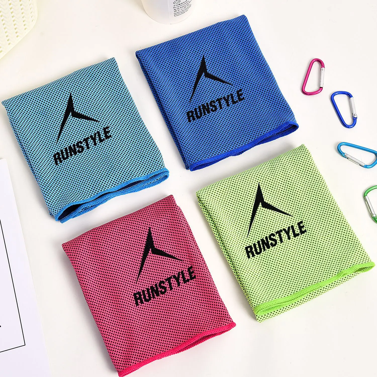 Asciugamano da palestra con raffreddamento istantaneo Ice-Cool per escursioni, yoga e corsa – Ultra assorbente, ad asciugatura rapida e leggero con custodia e moschettone