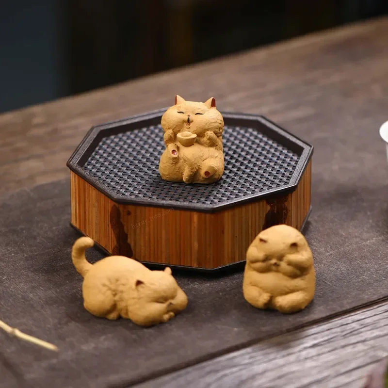 Chinese Yixing Purple Clay Sculpture Tea Pet Cute Lucky Cat Statue Decor Tea Figurine Desktop Ornaments Home Tea Set Decoration