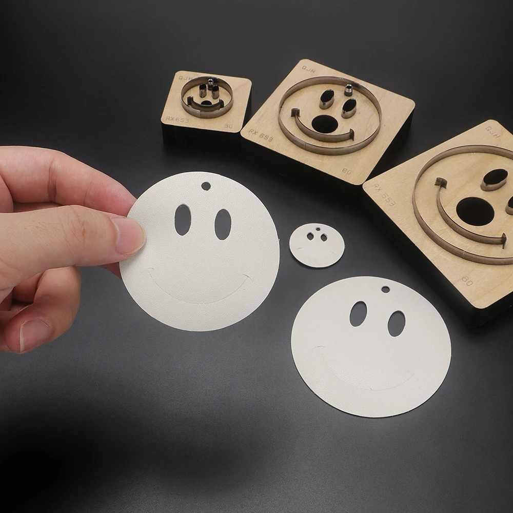 1Pcs Circular Smiling Face Faux Leather Cutting Molds - 3/6/8 cm Diameter,DIY Hand Cutting of Bag Pendants, Keychain Accessories
