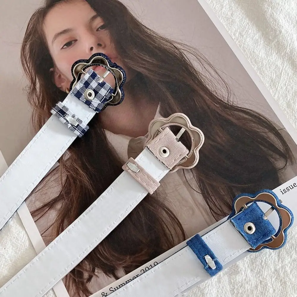 Cinto de couro PU feminino com fivela de flores, cinto jeans xadrez, vestido da moda, combina tudo