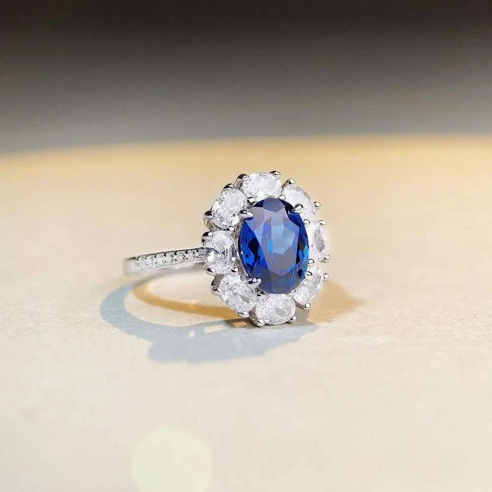 PT950 Platinum-Silver Ring - Elegant High-End Style for Women - Inspirational European/American Style Diamond Ring