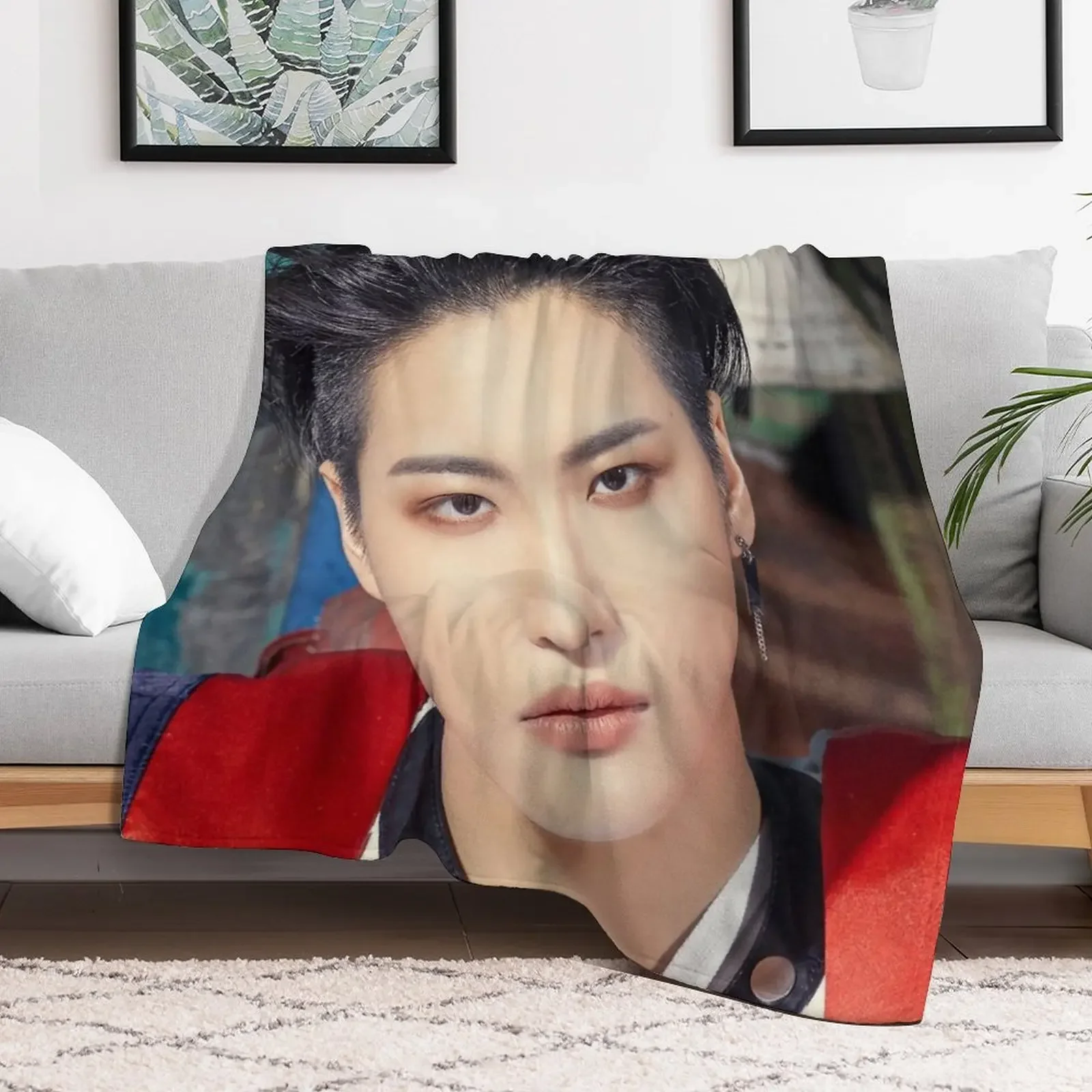 Attez Seonghwa Throw Blanket cosplay anime heavy to sleep Large valentine gift ideas Blankets