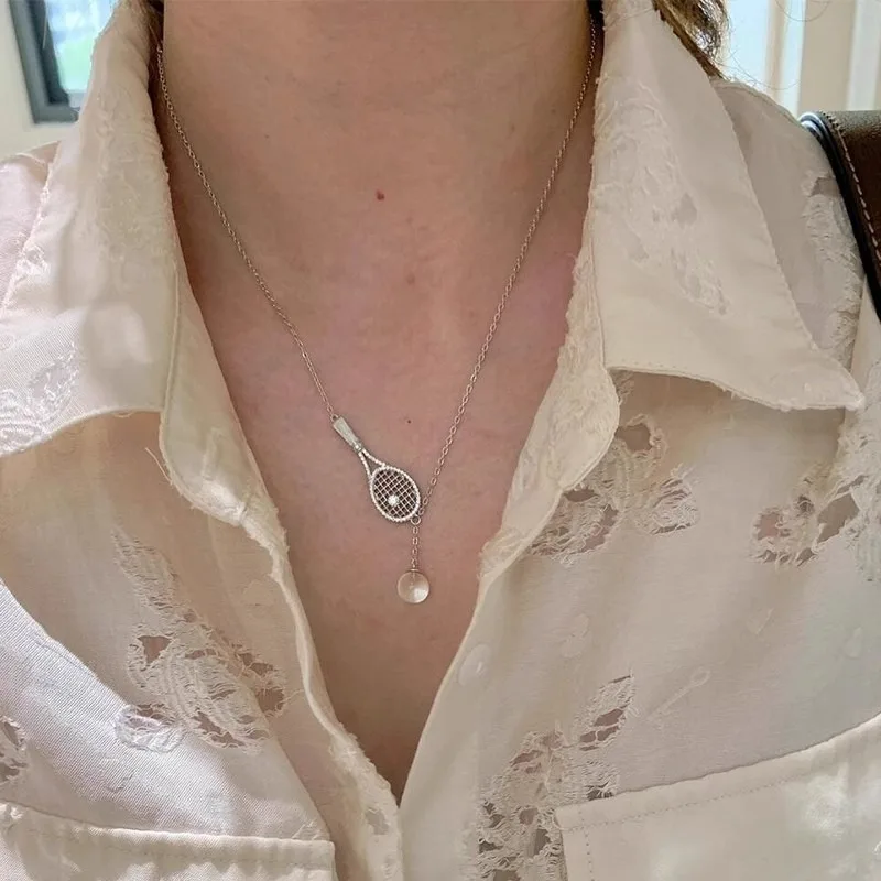 Collar de raqueta de tenis de plata "Ingenious" 2025 nueva cadena de clavícula de cristal blanco de alta gama