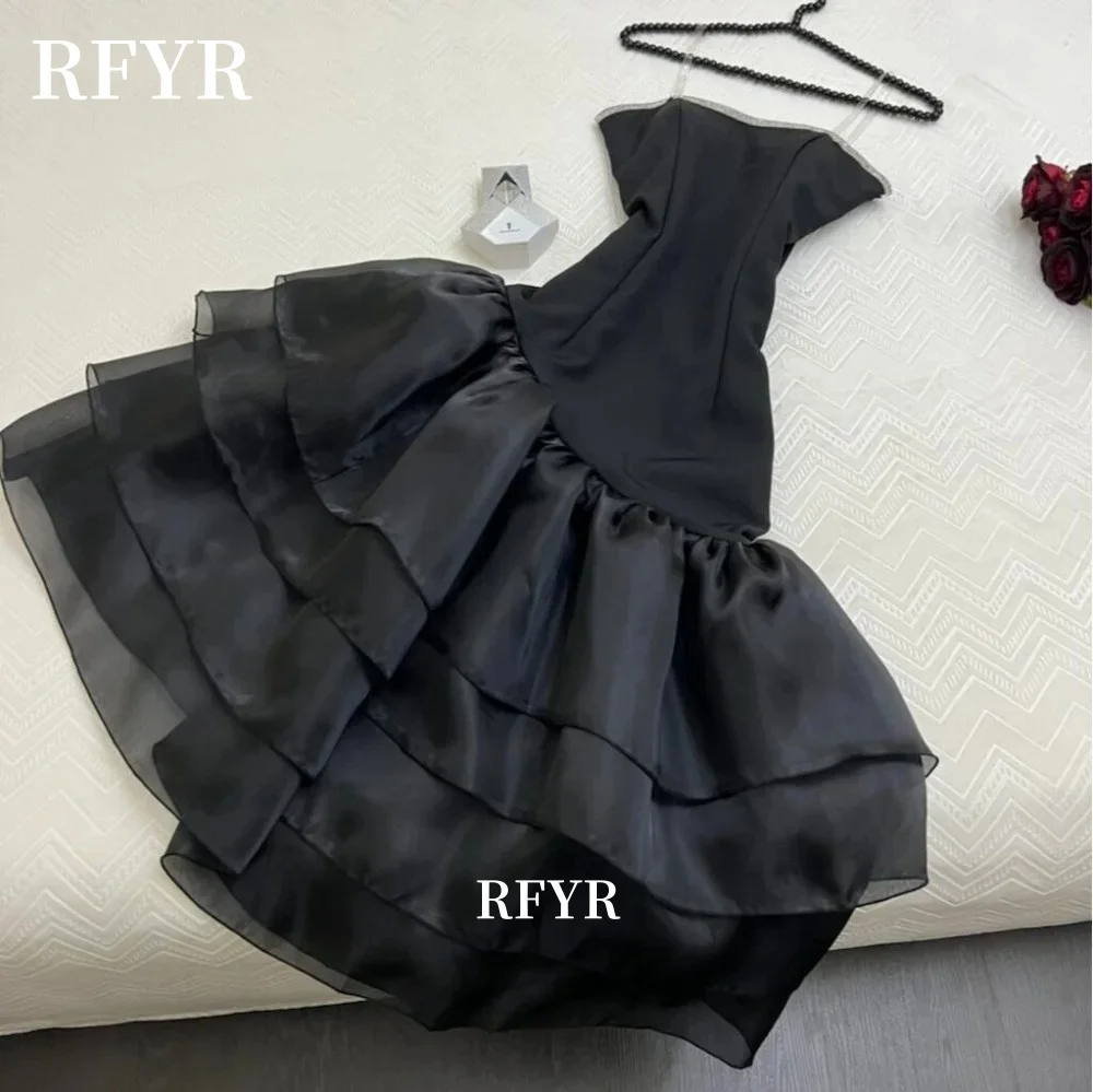 RFYR ไม่สมมาตรพรหมชุดจีบชุดฉัตรชุดราตรีชุดราตรีชุดชื่อเสียงสําหรับคําผู้หญิงที่กําหนดเอง