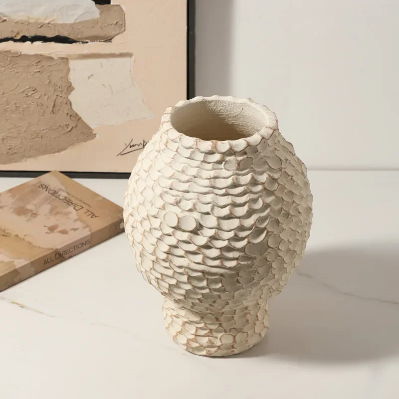 medieval style abstract hand-squeezed petal pattern vase, dry vase high-end ornament