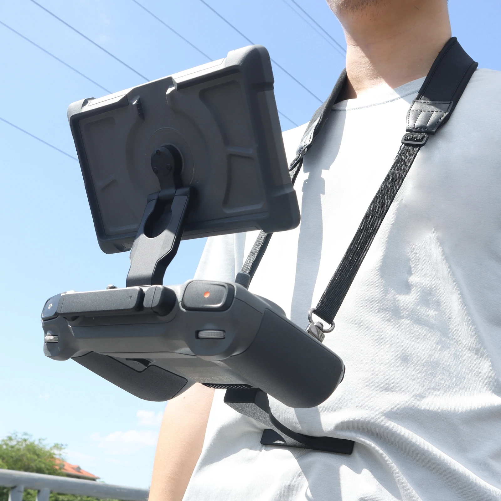 Uchwyt na brzuch do pilota DJI Mavic 4 Pro RC PRO2, poprzeczka ze stopu aluminium, smycz do pilota, akcesoria — zdjęcie produktu 3