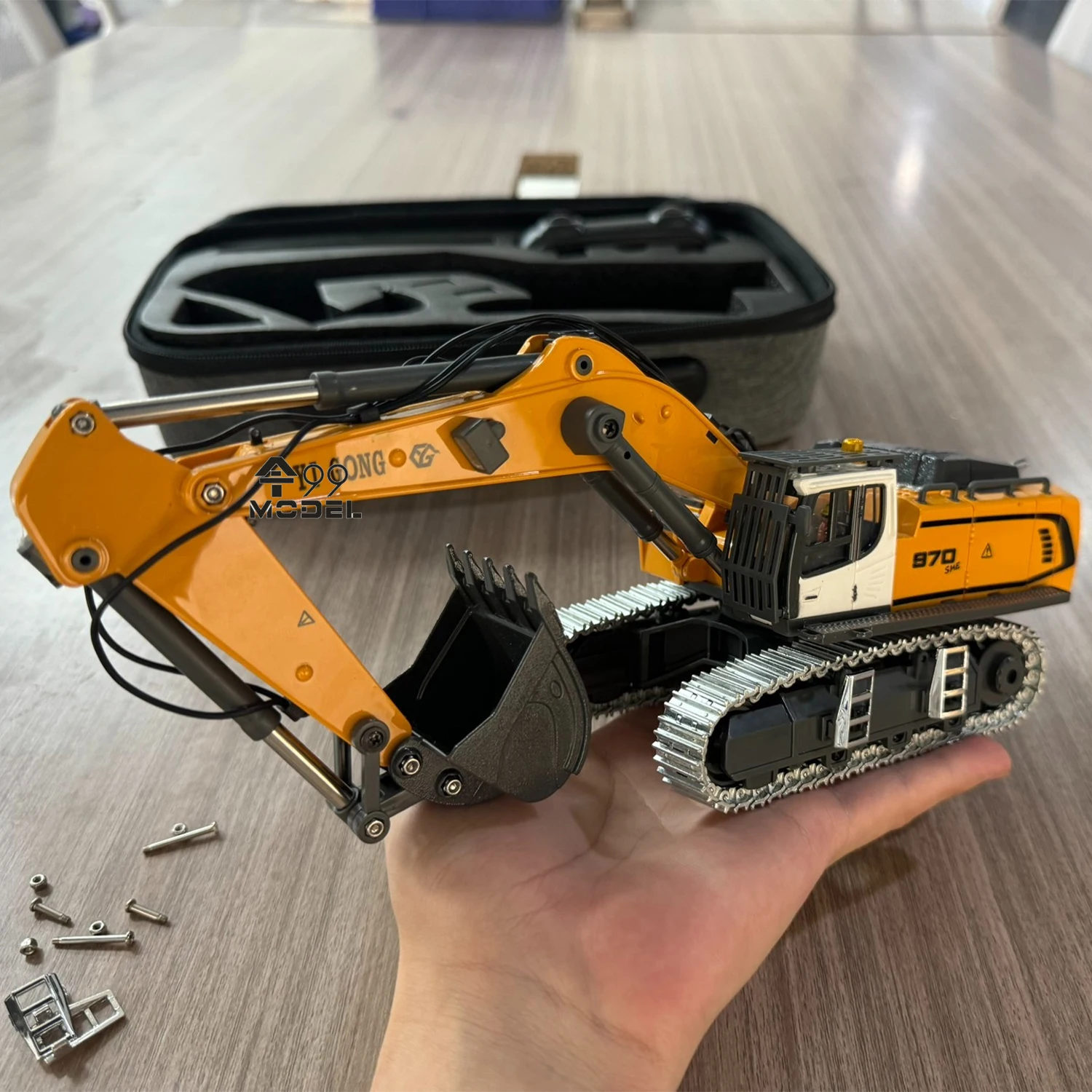 970 RC 미니 굴삭기 1/50 스케일 전동 굴삭기 시뮬레이션 모델 데스크탑 RC 굴삭기 조명 시스템 포함 RC 자동차 장난감 선물