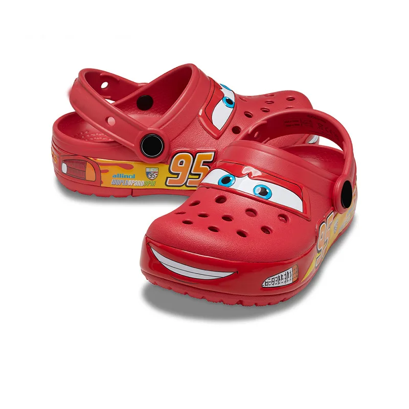 Disney Lightning Mcqueen buty Led podświetlane samochodem buty dla dzieci animacja dziecięce sandały plażowe wodoodporne dziury dno chłopcy