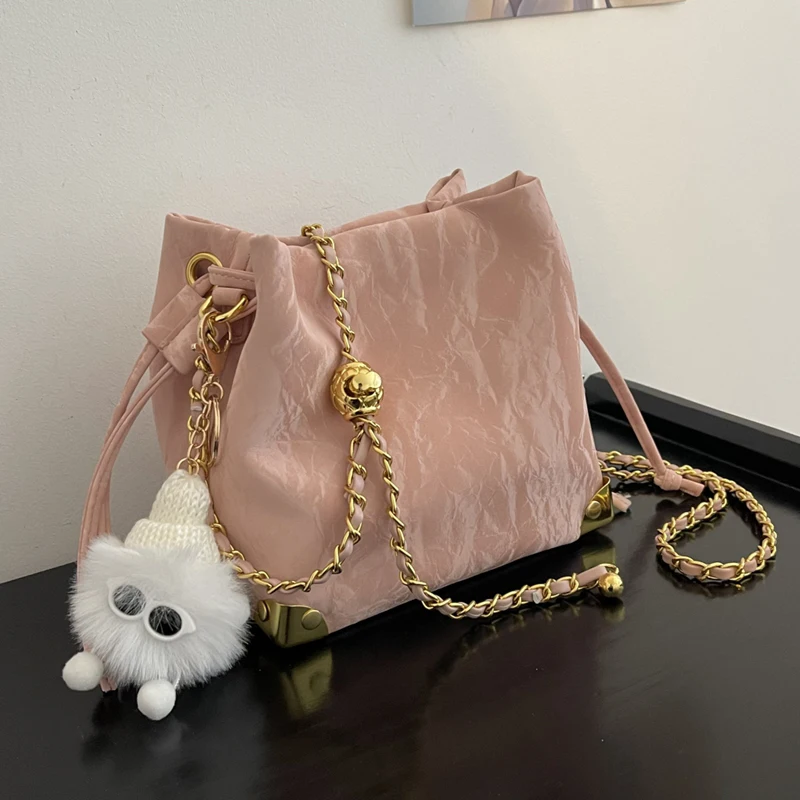 Retro Chic Chain Single Shoulder Crossbody Bag For Women Simple Leisure Versatile Work Bucket Bag Fashion Shopping Travel Pack