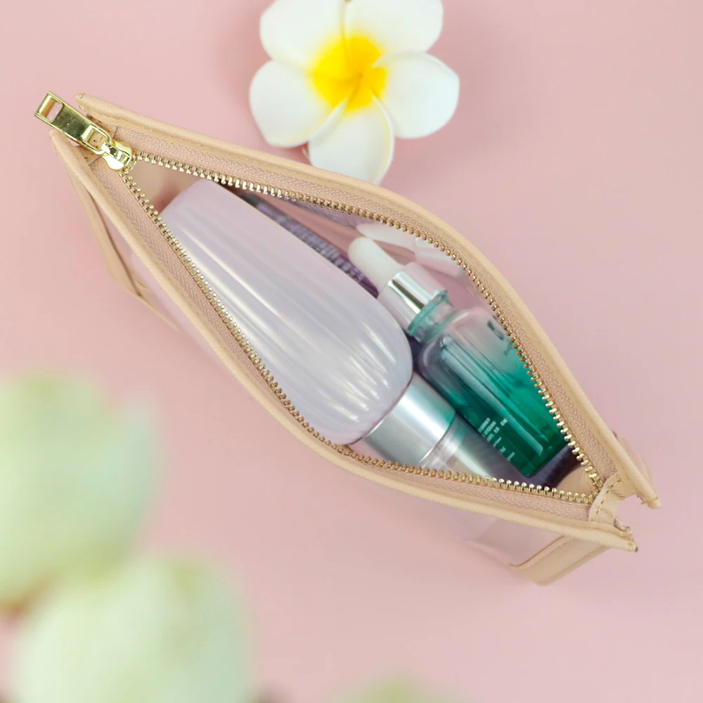 حقيبة تخزين للعناية بالبشرة ذات اسم مخصص، جلد PVC مقسم، حقيبة مكياج مقاومة للماء ذات سعة كبيرة للسفر، حقيبة أدوات الزينة