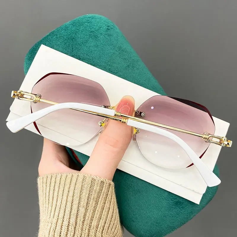 High Quality Frameless Cutting Edge Anti-Blue Light Reading Glasses Women New Style  Fashion Trendy Colored Lenses Sunglasses