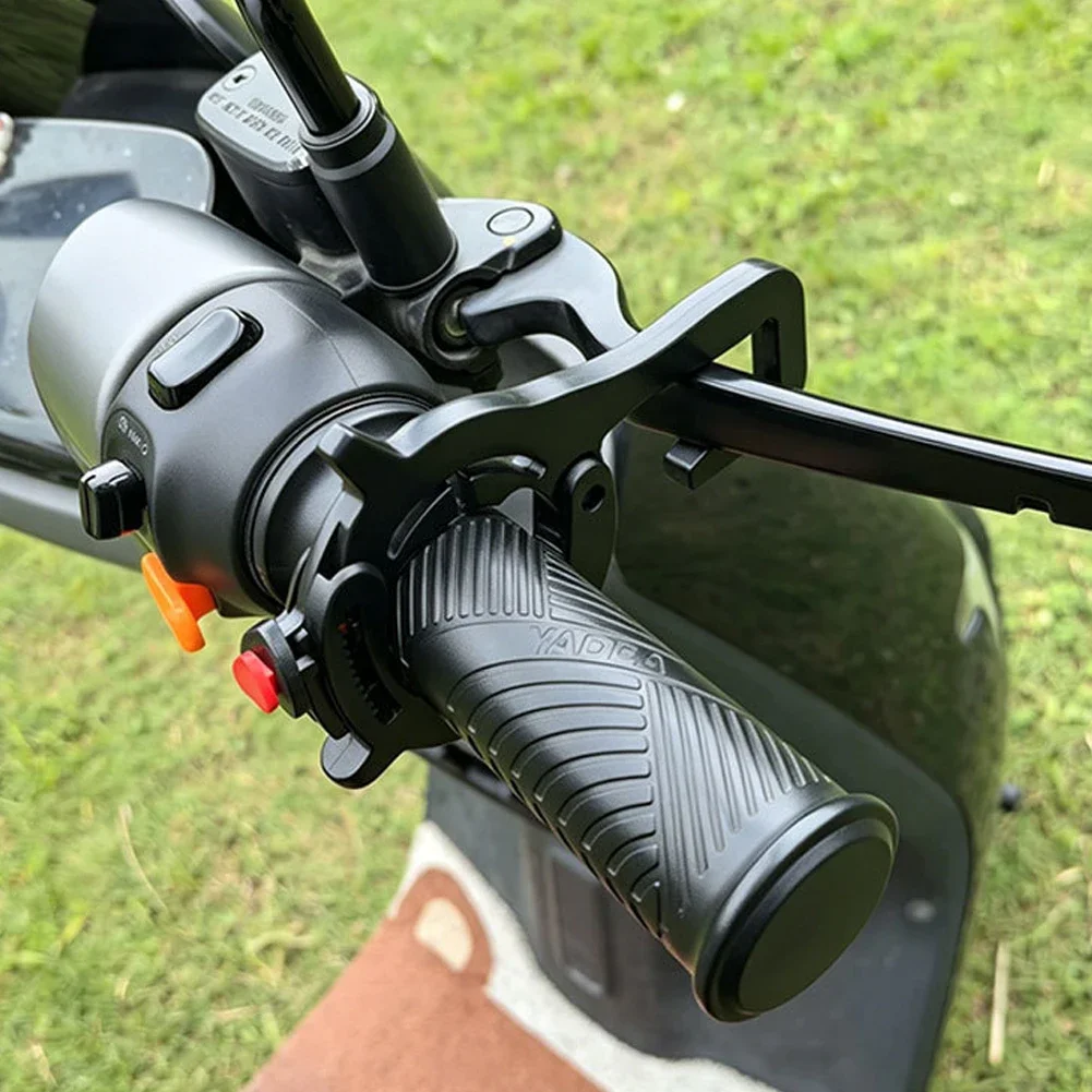 Motorcycle Cruise Control Throttle for High Grade Universal Safe Flexible Wrist Grip Handle Bar Aluminum Lock Assist Retainer