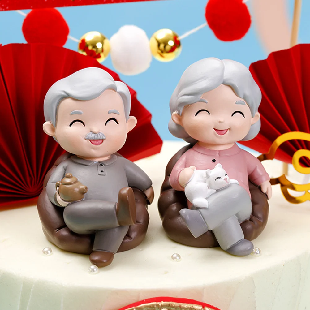 

Elderly Grandma Resin Decoration Compact Lightweight Ornament Wedding Anniversary Cake Decor Romantic Gift for Couple