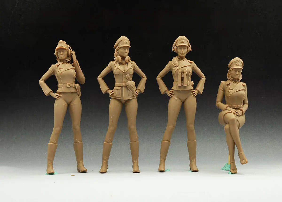 Resin Model Kit 35801 - Beauty Tank Member Group - Collectible 35 Scale Kit